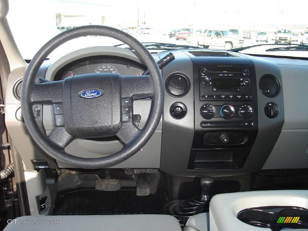 2005 F150 STX SuperCab 4x4 - Dark Shadow Grey Metallic / Medium Flint Grey photo #22