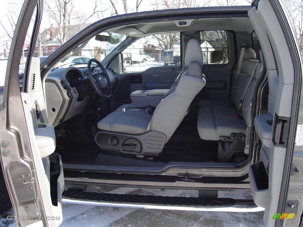 2005 F150 STX SuperCab 4x4 - Dark Shadow Grey Metallic / Medium Flint Grey photo #24