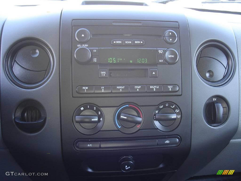 2005 F150 STX SuperCab 4x4 - Dark Shadow Grey Metallic / Medium Flint Grey photo #30