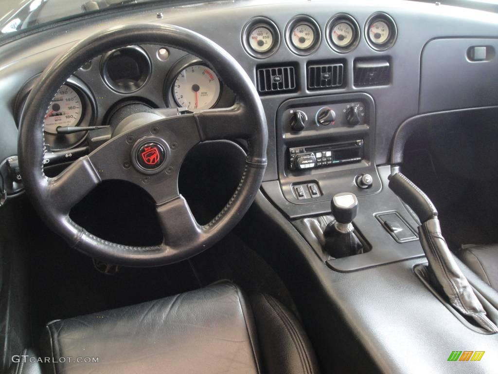 1996 Viper RT-10 - Viper Black / Black photo #12