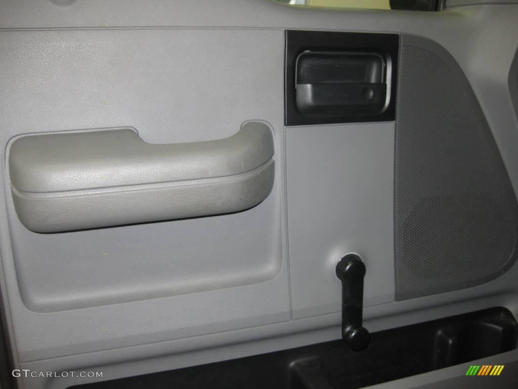2006 F150 STX Regular Cab - Dark Shadow Grey Metallic / Medium/Dark Flint photo #13