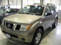 Granite Metallic - Pathfinder SE 4x4 Photo No. 1