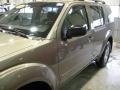 Granite Metallic - Pathfinder SE 4x4 Photo No. 8