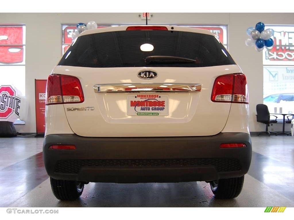 2011 Sorento LX - Snow White Pearl / Beige photo #7