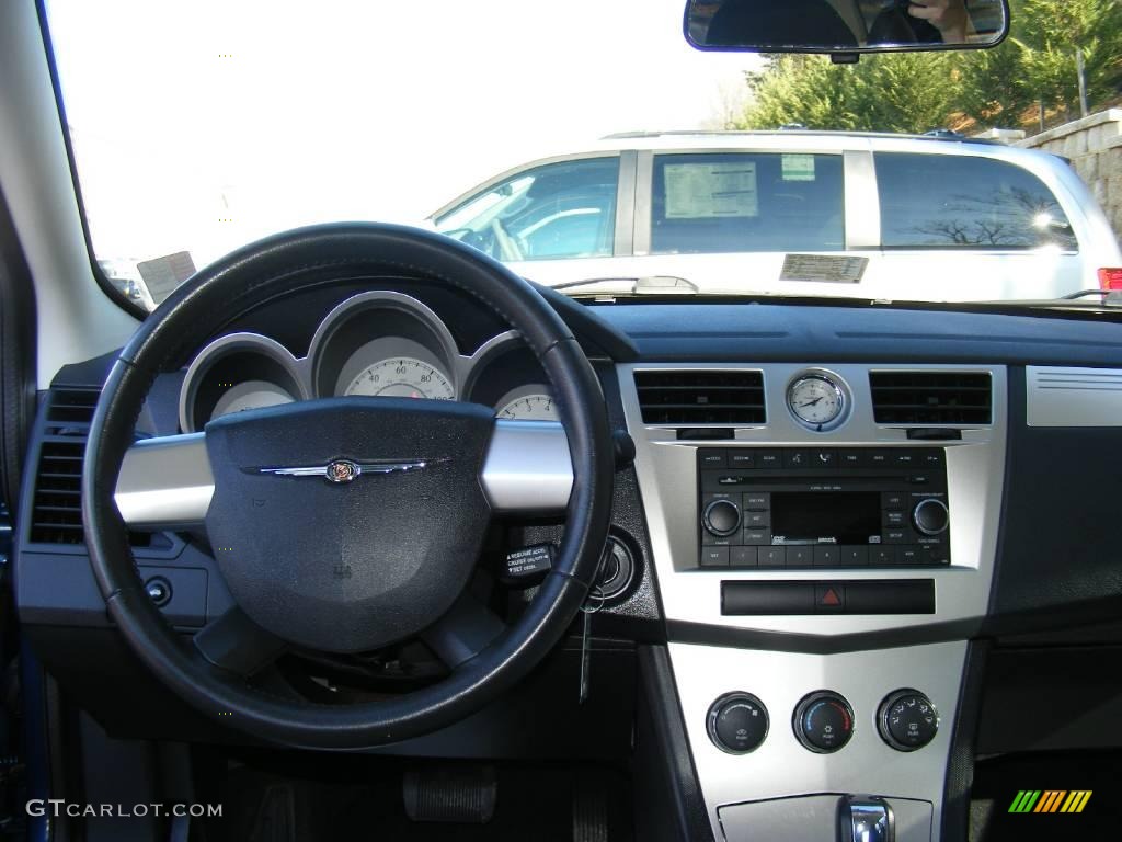 2009 Sebring Touring Sedan - Deep Water Blue Pearl / Dark Slate Gray photo #11