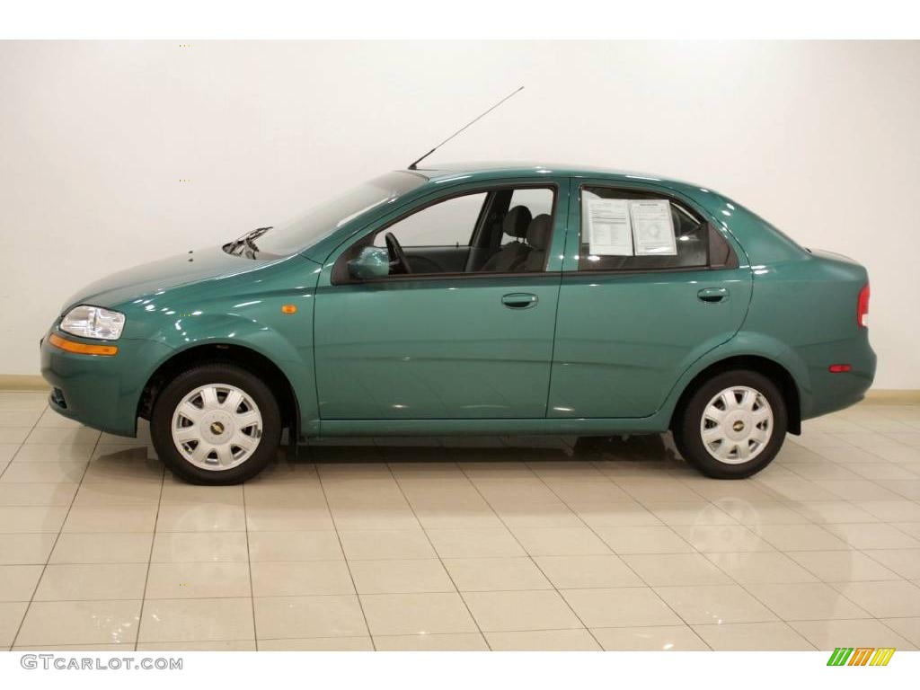 2004 Aveo LS Sedan - Modern Green / Gray photo #4
