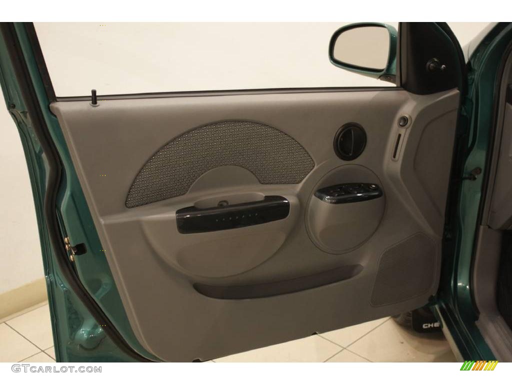 2004 Aveo LS Sedan - Modern Green / Gray photo #7