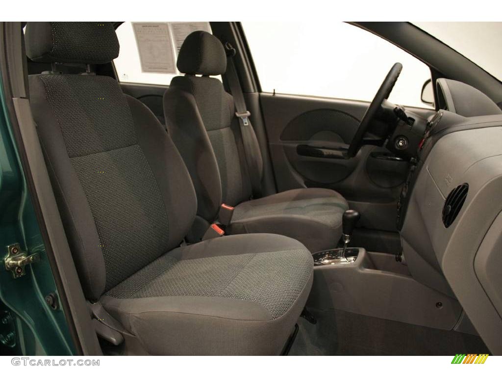 2004 Aveo LS Sedan - Modern Green / Gray photo #14
