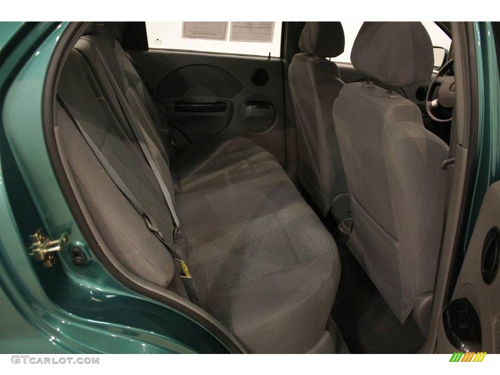 2004 Aveo LS Sedan - Modern Green / Gray photo #15