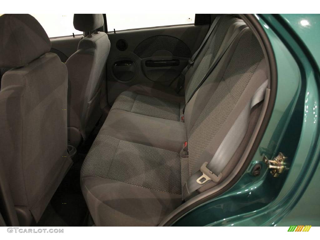 2004 Aveo LS Sedan - Modern Green / Gray photo #16