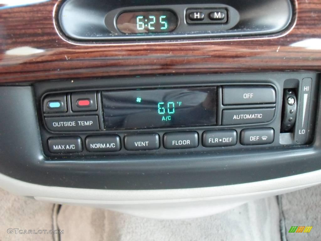 1996 Grand Marquis LS - Vibrant White / Light Graphite photo #22