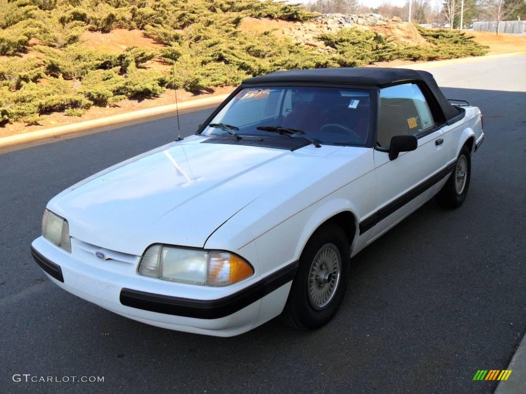 1988 Mustang LX Convertible - Oxford White / Red photo #1