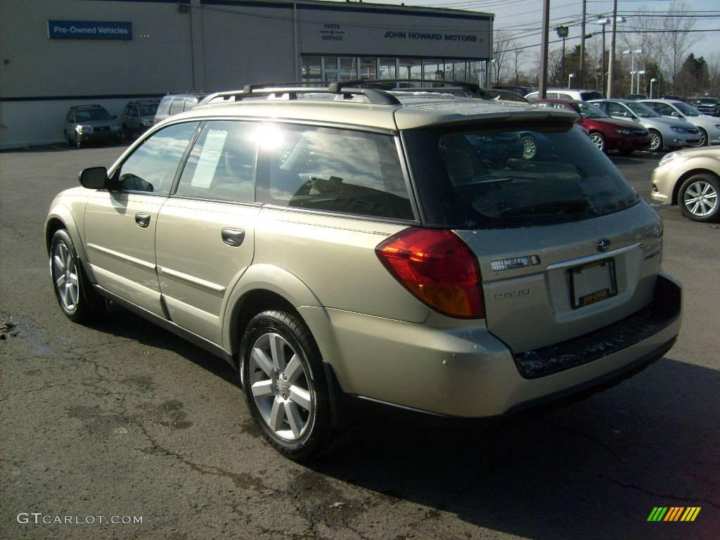 2006 Outback 2.5i Wagon - Champagne Gold Opalescent / Taupe photo #5