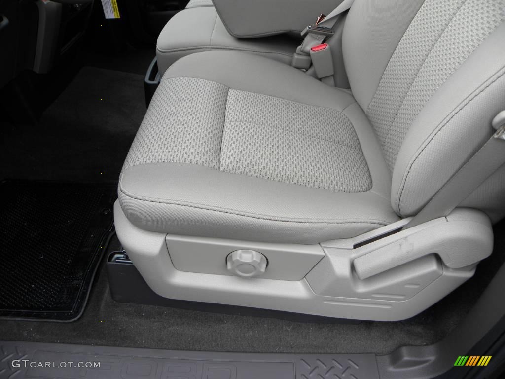 2010 F150 XLT Regular Cab - Tuxedo Black / Medium Stone photo #15