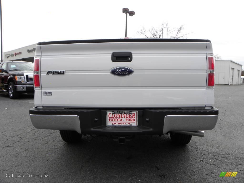 2010 F150 XLT Regular Cab - Oxford White / Medium Stone photo #4