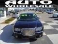 Brilliant Black - 300 C HEMI Photo No. 2