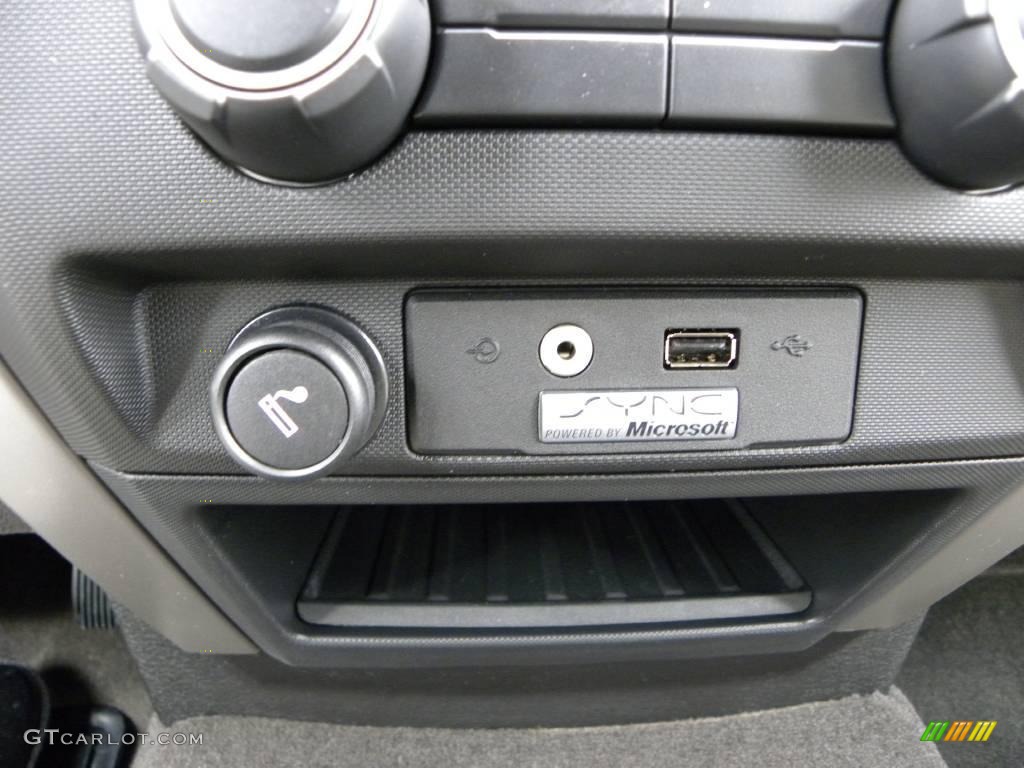 2010 F150 XLT SuperCab - Tuxedo Black / Tan photo #24