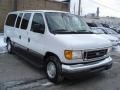 2003 Oxford White Ford E Series Van E150 Passenger  photo #3