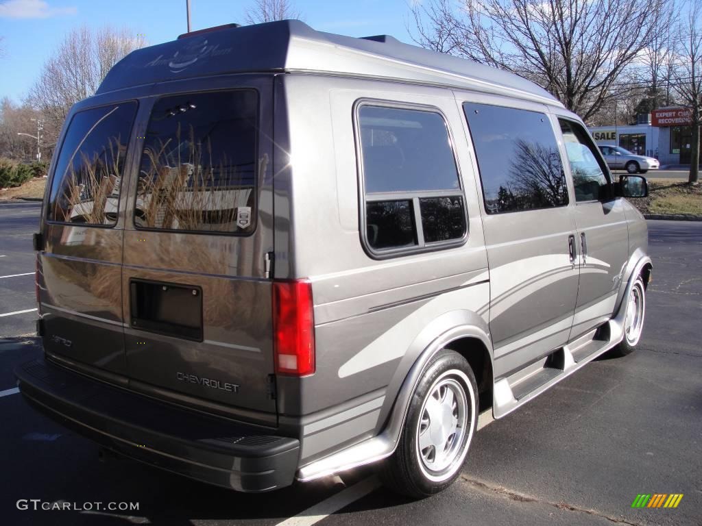 2001 Astro LT Passenger Van - Medium Chacoal Gray Metallic / Pewter photo #6