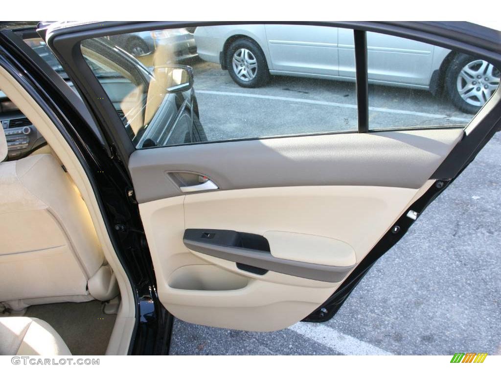 2009 Accord LX-P Sedan - Crystal Black Pearl / Ivory photo #15