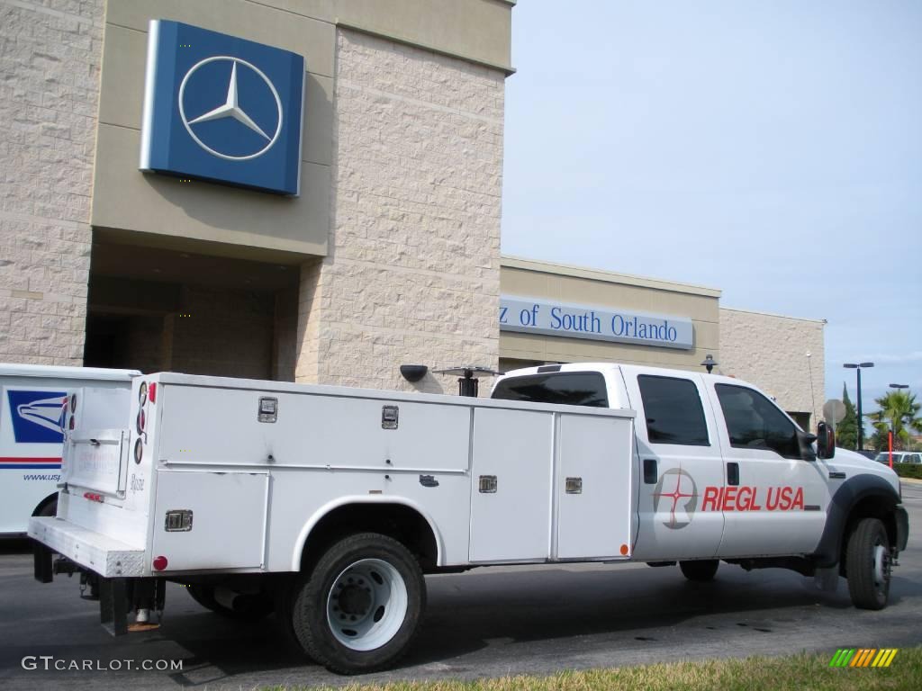 2007 F550 Super Duty XL Crew Cab Dually Commercial Utility - Oxford White / Medium Flint photo #6