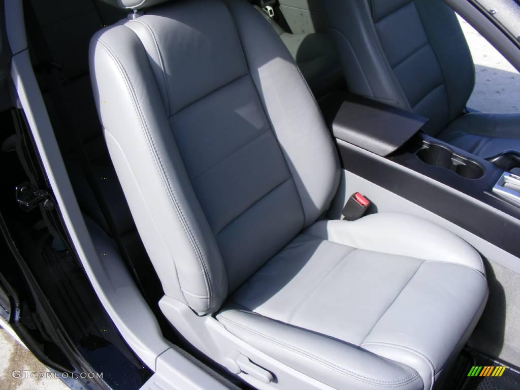 2007 Mustang V6 Premium Coupe - Black / Light Graphite photo #27