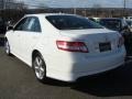 Super White - Camry SE Photo No. 4