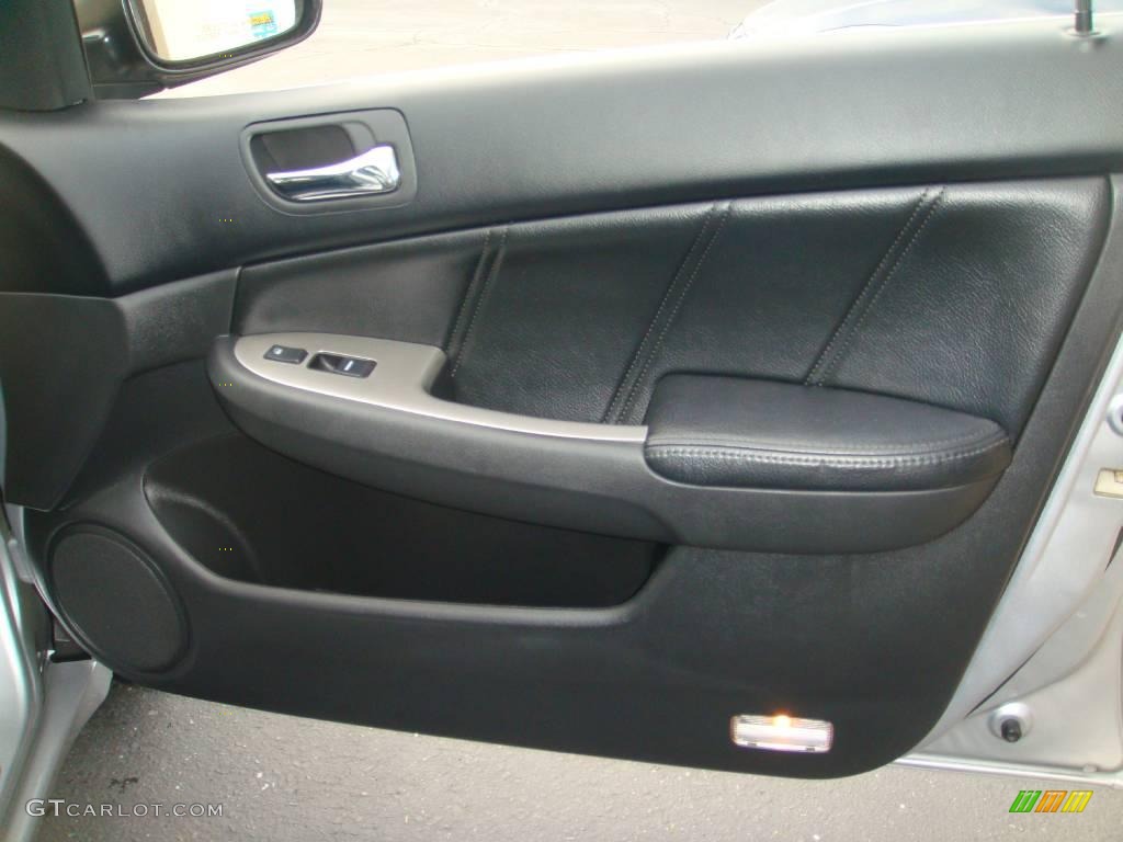 2004 Accord EX V6 Sedan - Satin Silver Metallic / Black photo #17