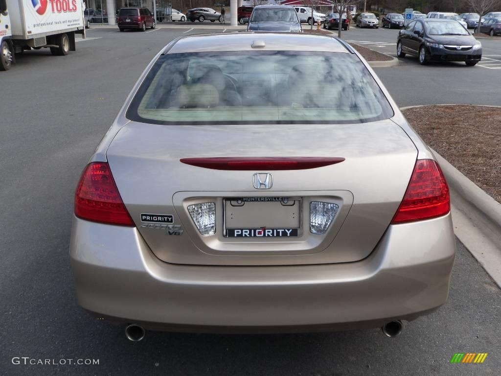2006 Accord EX-L V6 Sedan - Desert Mist Metallic / Ivory photo #3