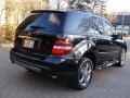 Black - ML 350 4Matic Photo No. 4