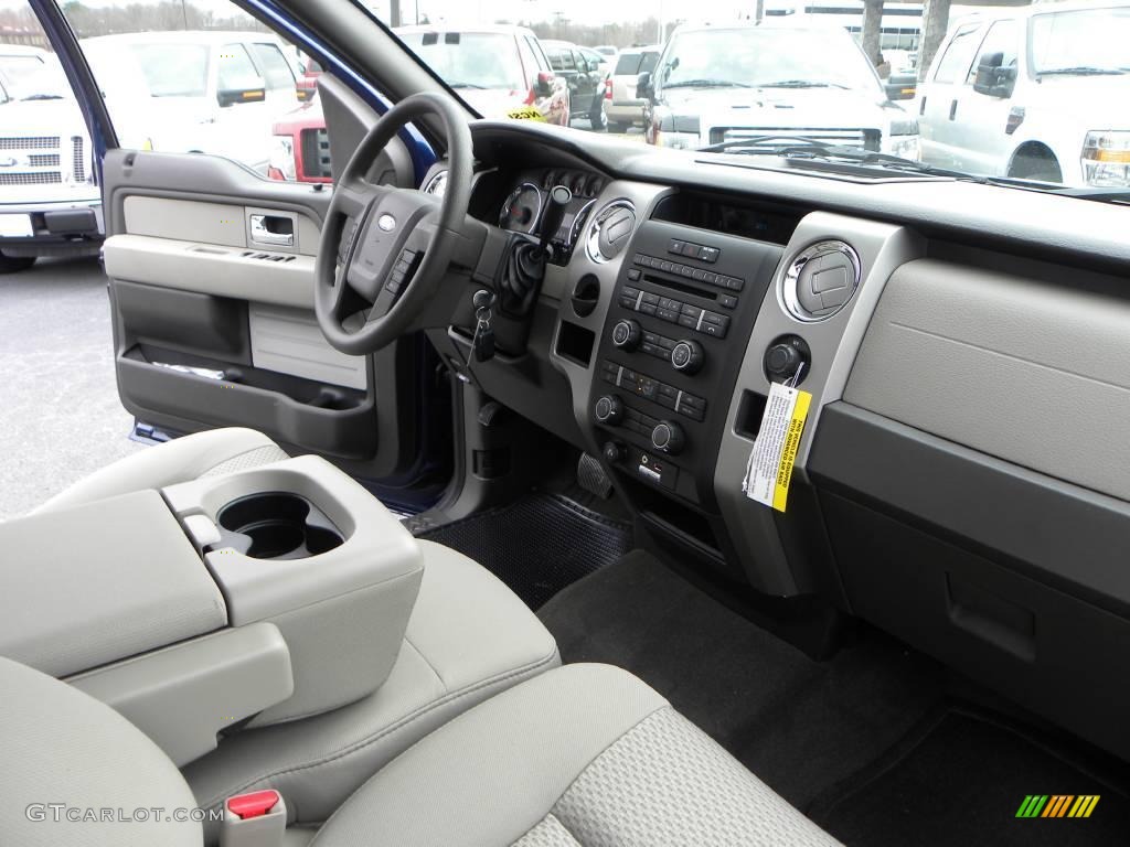 2010 F150 XLT SuperCab - Dark Blue Pearl Metallic / Medium Stone photo #13