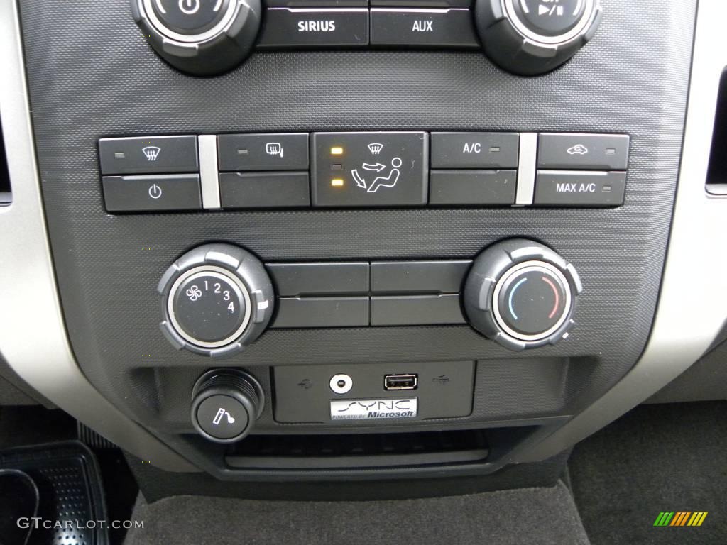 2010 F150 XLT SuperCab - Dark Blue Pearl Metallic / Medium Stone photo #21