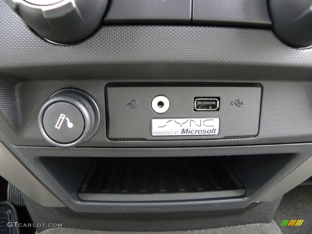 2010 F150 XLT SuperCab - Dark Blue Pearl Metallic / Medium Stone photo #22