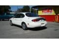 Vibrant White - Taurus SE Photo No. 3