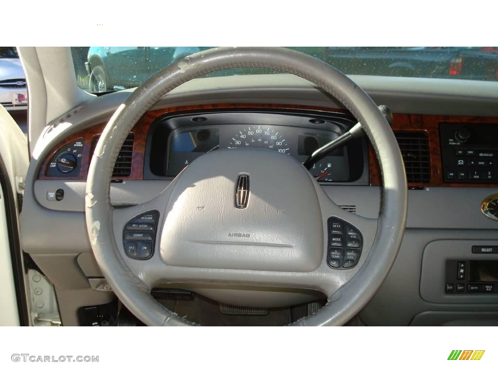 1998 Town Car Cartier - White Pearl Metallic / Light Graphite photo #13