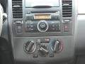 Brilliant Silver - Versa 1.8 S Hatchback Photo No. 13