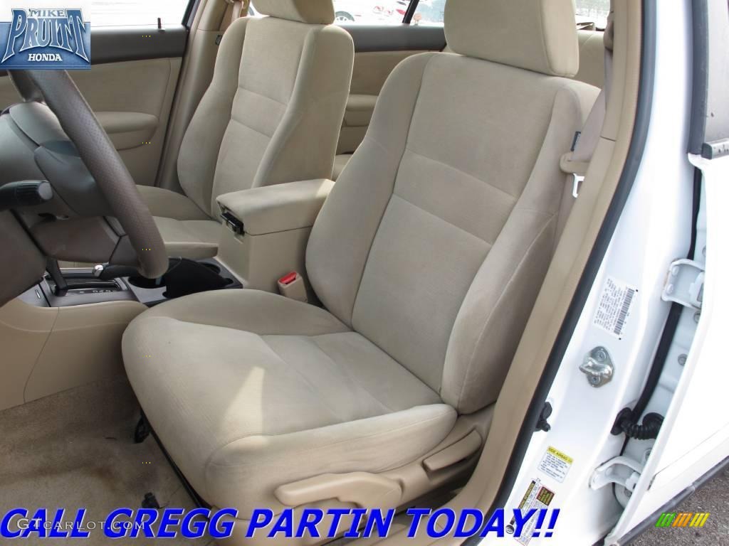 2006 Accord Value Package Sedan - Taffeta White / Ivory photo #11