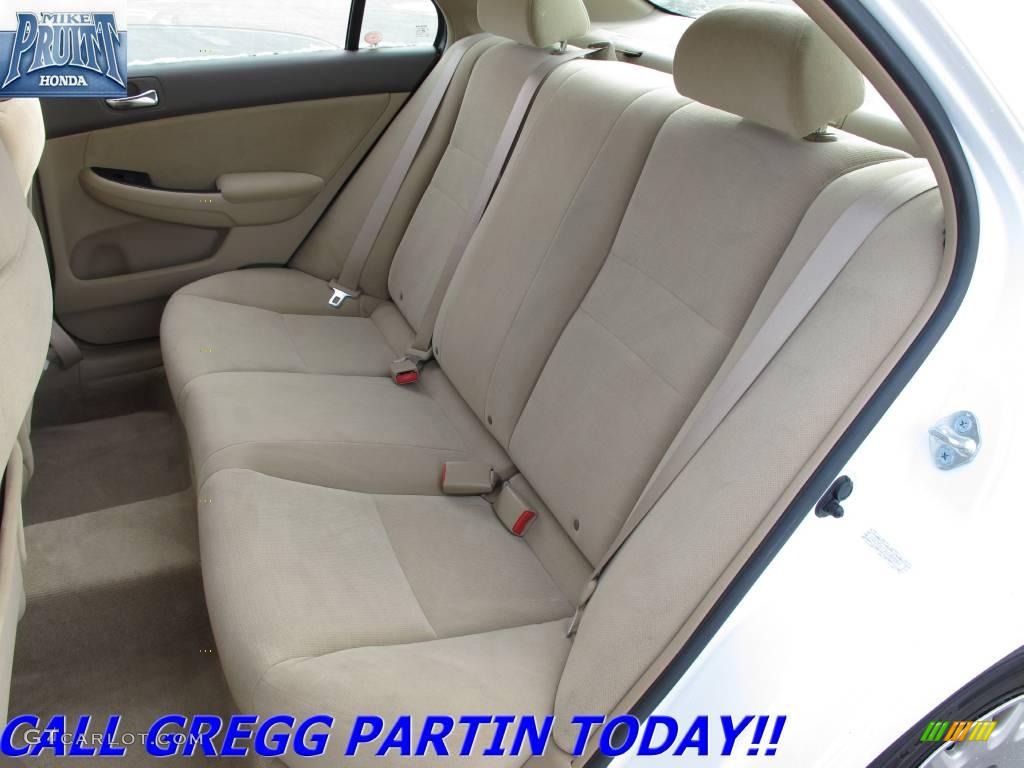 2006 Accord Value Package Sedan - Taffeta White / Ivory photo #12