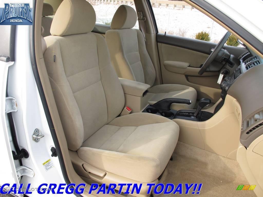 2006 Accord Value Package Sedan - Taffeta White / Ivory photo #14
