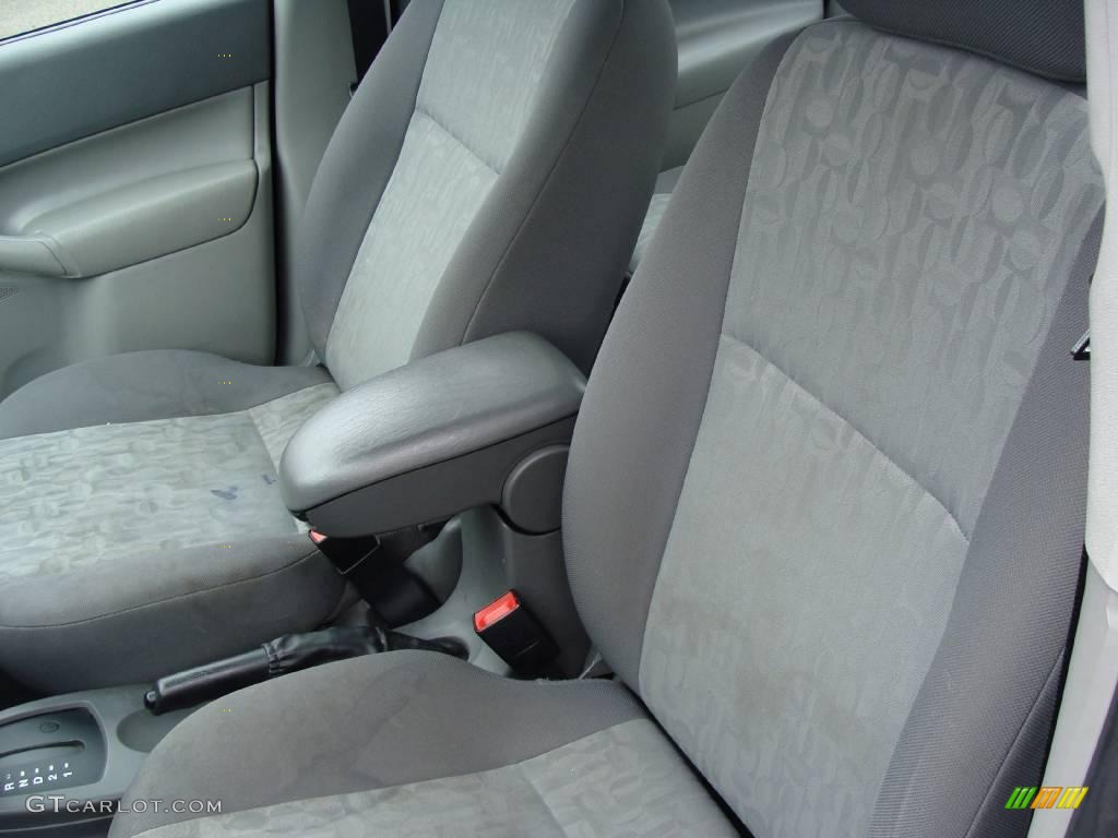 2005 Focus ZX4 SE Sedan - Pitch Black / Dark Flint/Light Flint photo #13