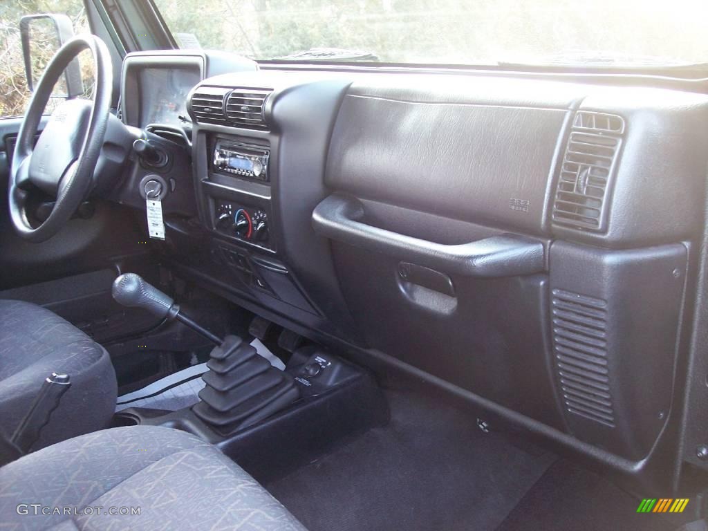 2001 Wrangler SE 4x4 - Forest Green / Agate Black photo #37