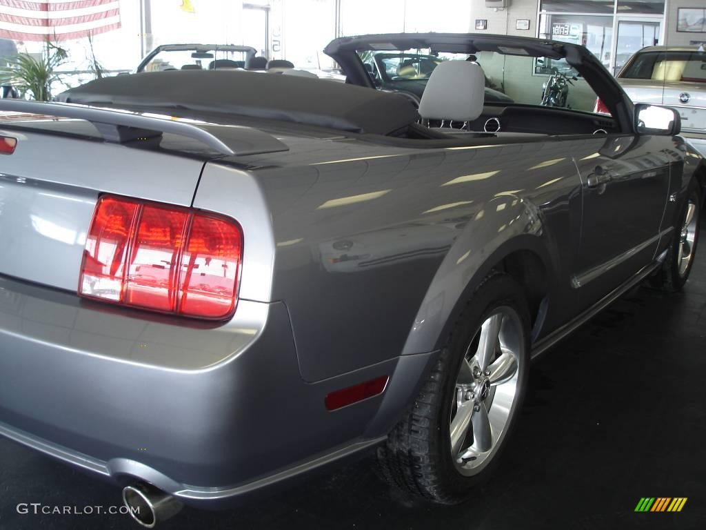 2006 Mustang GT Premium Convertible - Tungsten Grey Metallic / Light Graphite photo #6