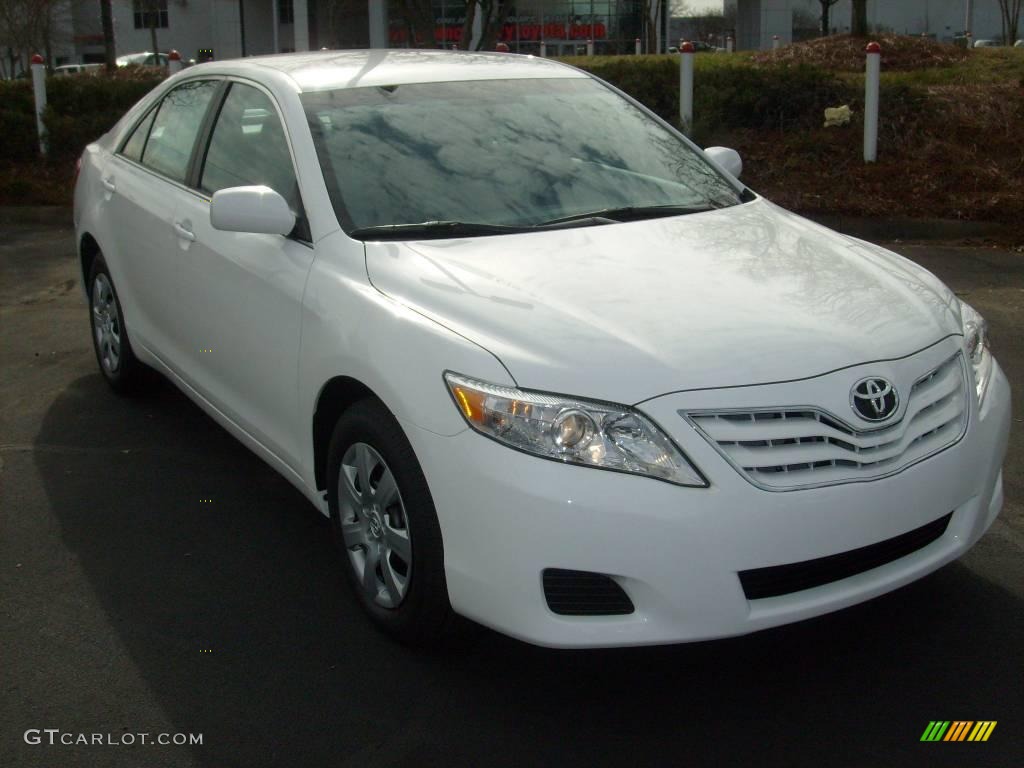 2010 Camry LE V6 - Super White / Ash Gray photo #1