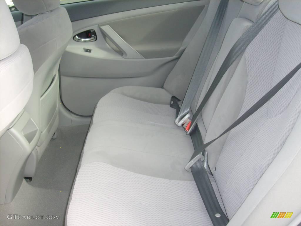 2010 Camry LE V6 - Super White / Ash Gray photo #14