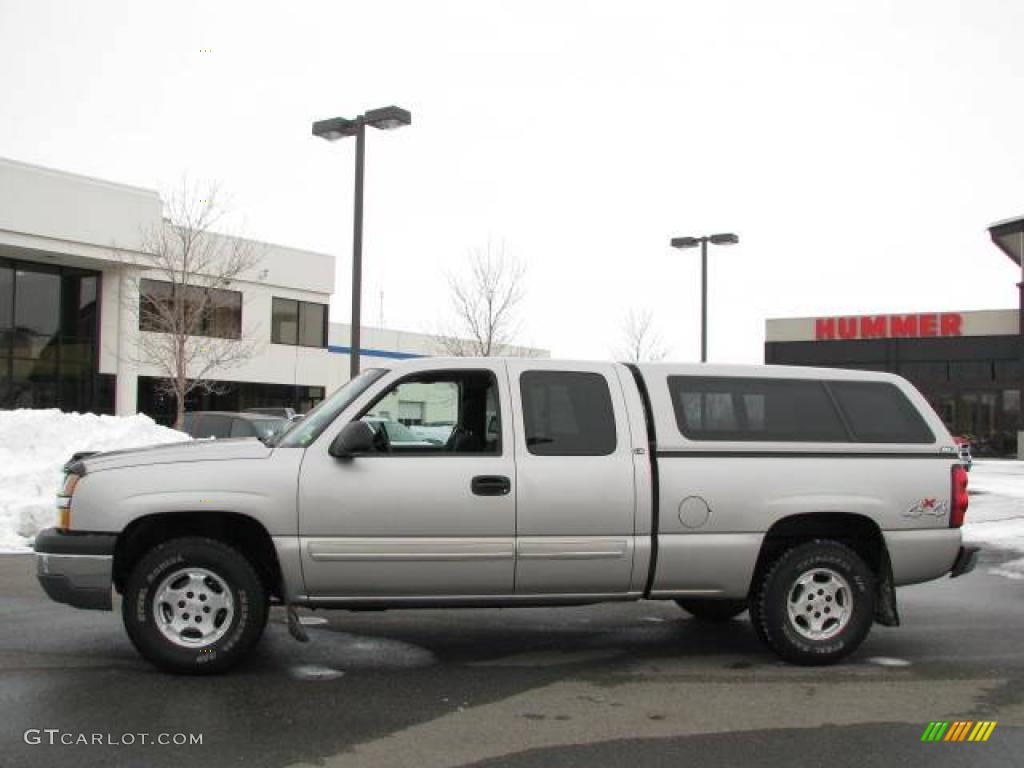 2004 Silverado 1500 LS Extended Cab 4x4 - Silver Birch Metallic / Dark Charcoal photo #1