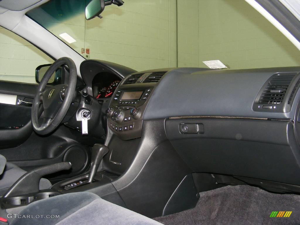 2003 Accord LX Coupe - Satin Silver Metallic / Black photo #15