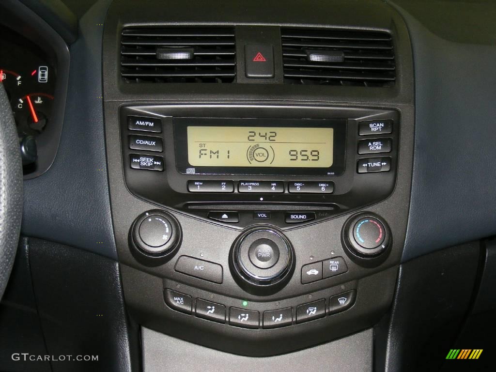 2003 Accord LX Coupe - Satin Silver Metallic / Black photo #22