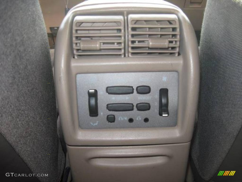 2001 Explorer Sport 4x4 - Oxford White / Medium Prairie Tan photo #29