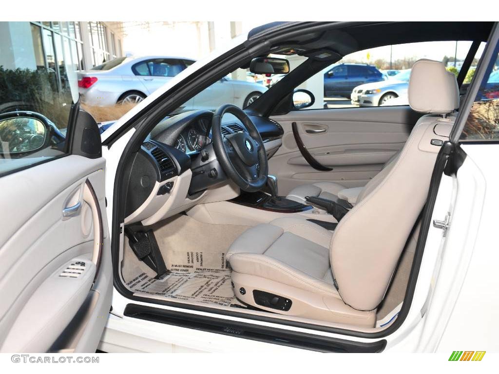 2009 1 Series 135i Convertible - Alpine White / Taupe Boston Leather photo #10
