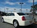 Cool Vanilla White - 300 LX Photo No. 3